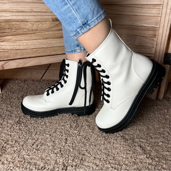 Women's combar boots (FIRM-S) - Picture 1 of 10